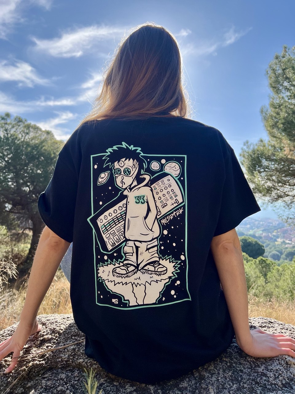 Moldetek T-Shirt with Exclusive Tekno Track