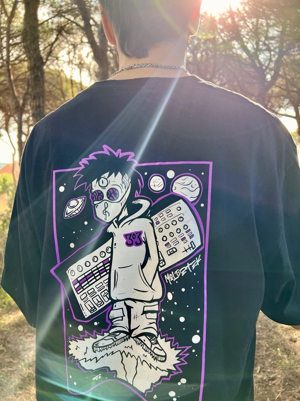 Moldetek T-Shirt with Exclusive Tekno Track